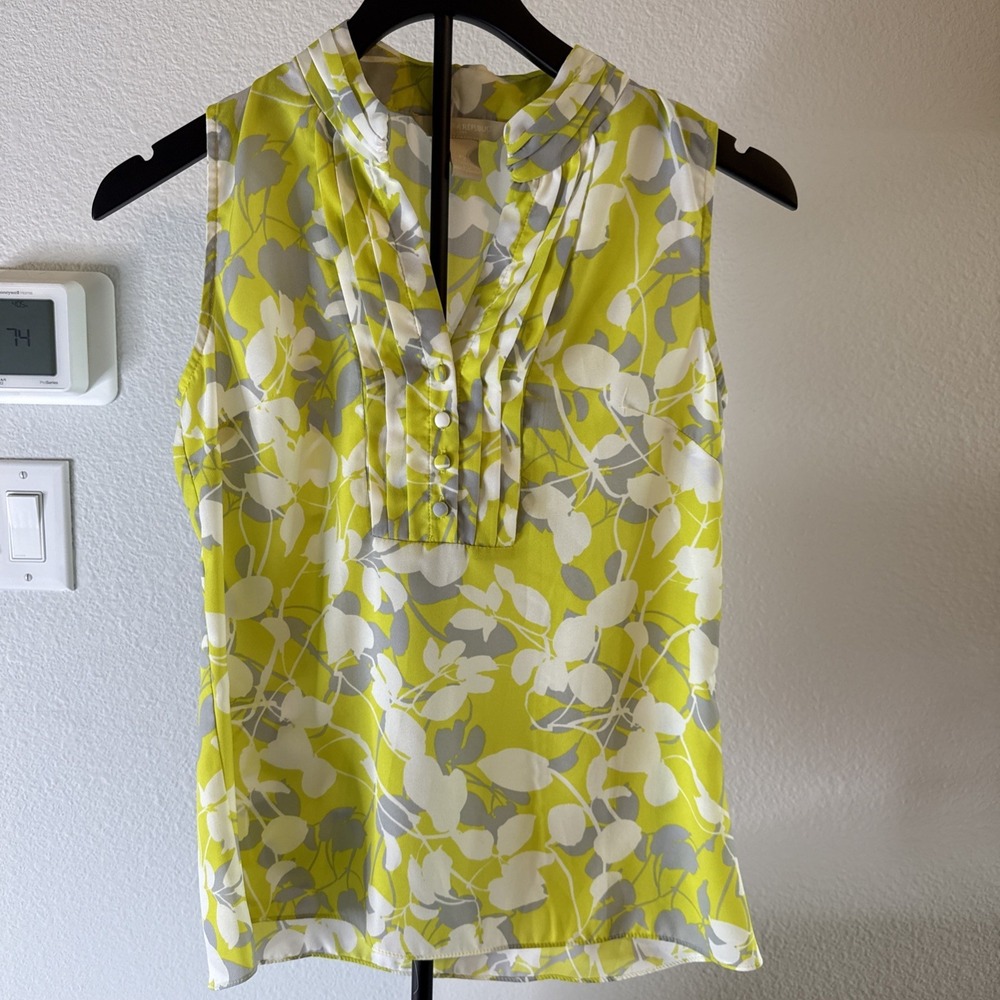 Banana Republic Women's Yellow And‎ White Floral Sleeveless Top Petite Size XS